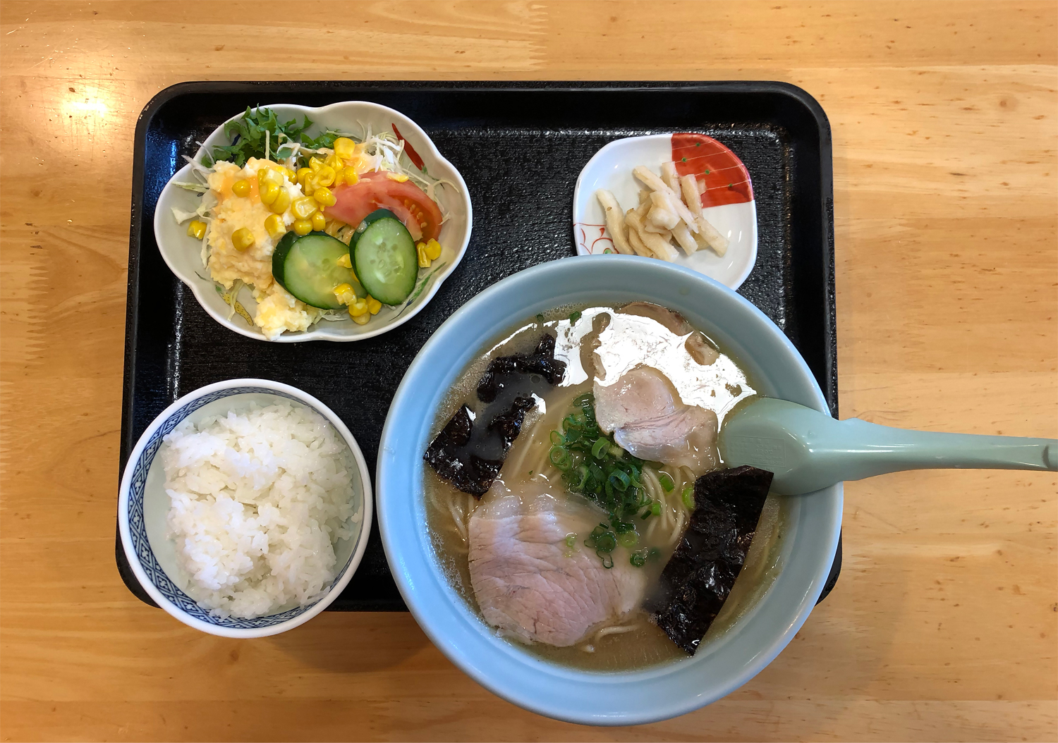 Aセットサラダ付